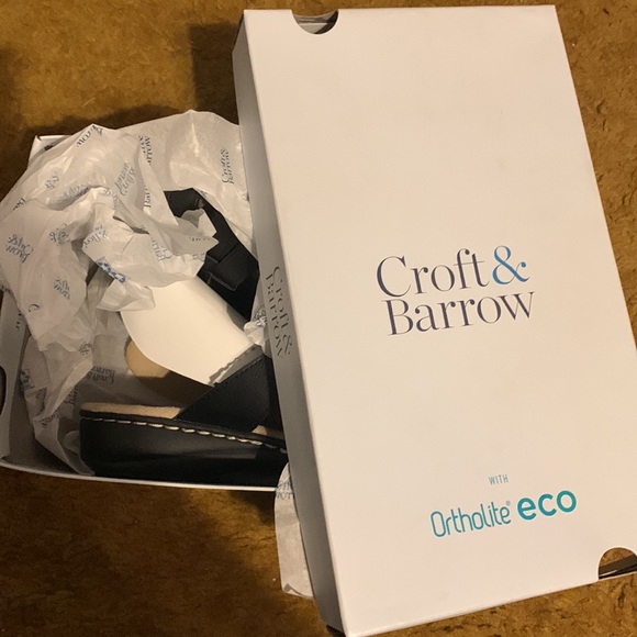 COPY - Women’s Croft & Barrow sandals - Picture 4 of 4